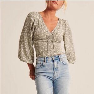 Abercrombie & Fitch Ruched V-Neck Long Sleeve Blouse - NWT